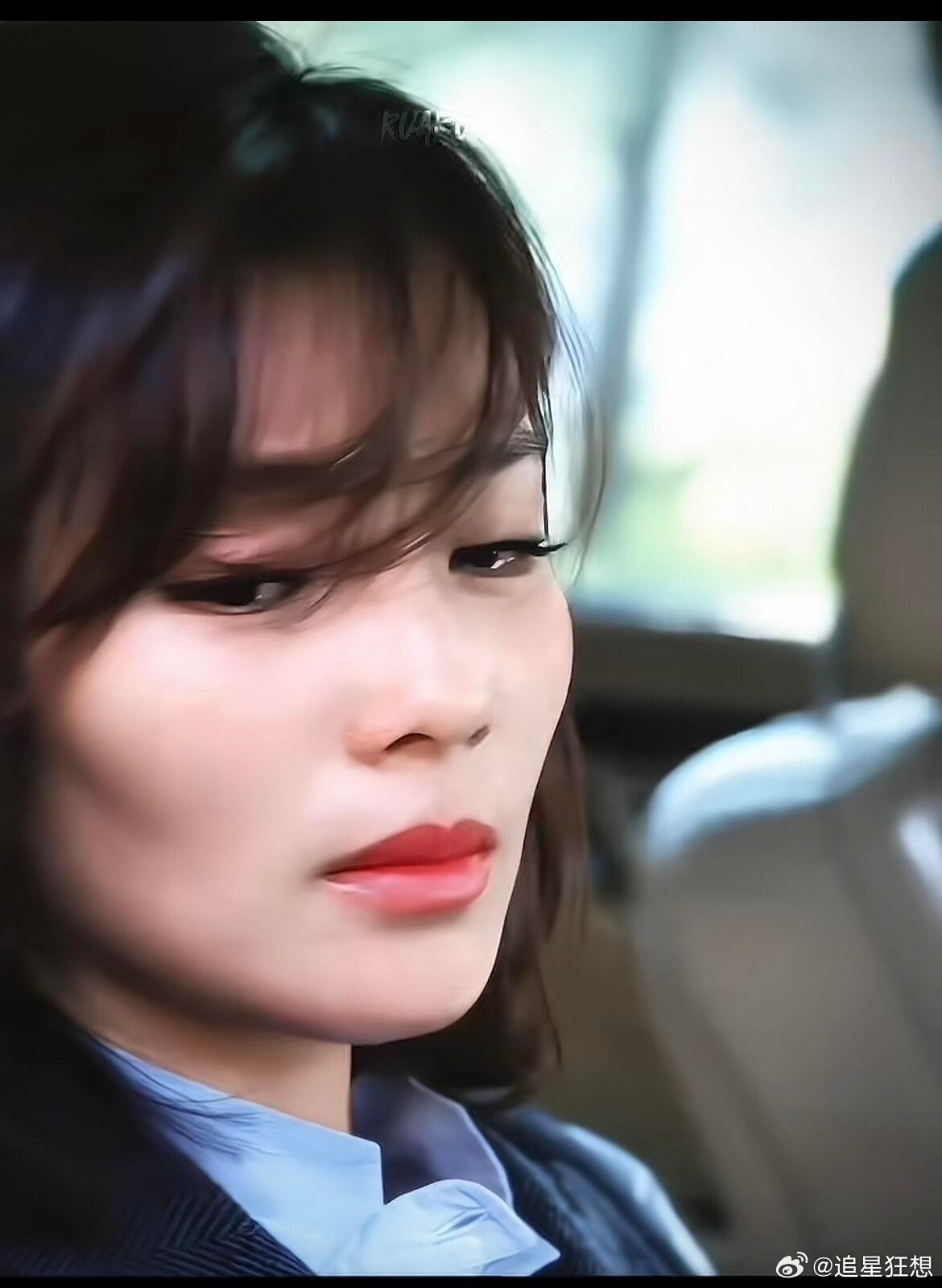 刘涛一滴泪造就神级演技无限超越班 上一秒还在和张伦硕对戏，下一秒一滴泪落下，全场