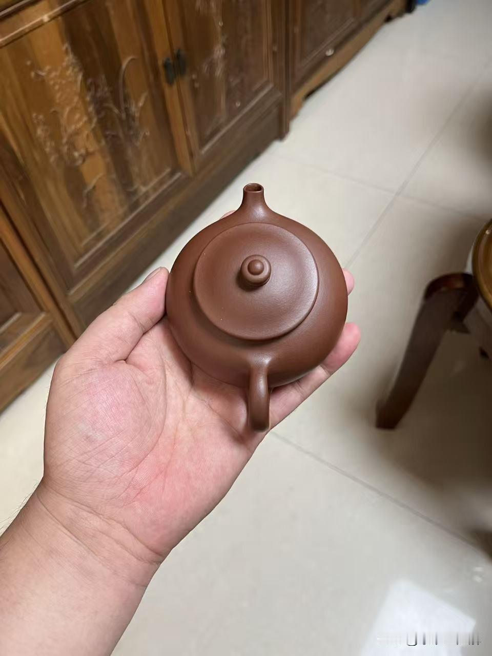 紫砂壶里的“紫玉金砂”，到底说的是什么？
有朋友问过我，玩壶这么多年，有没有哪把