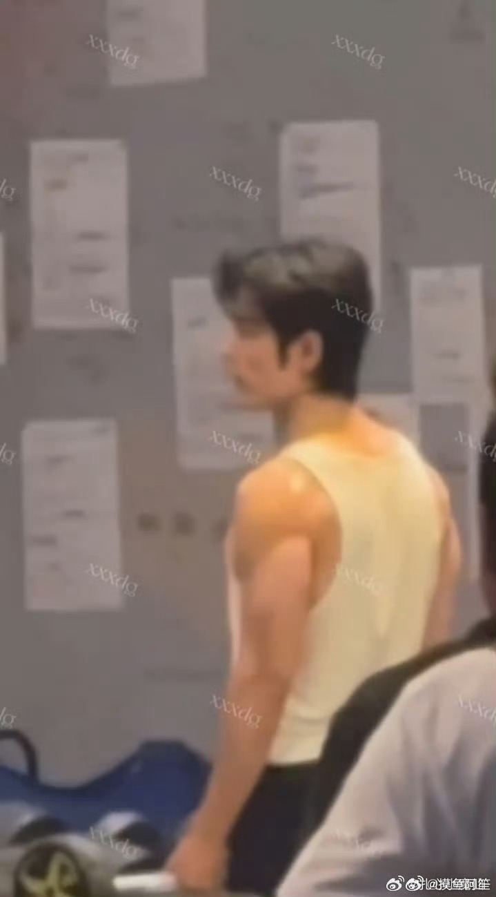 肖战现在这身材真是嘶哈嘶哈