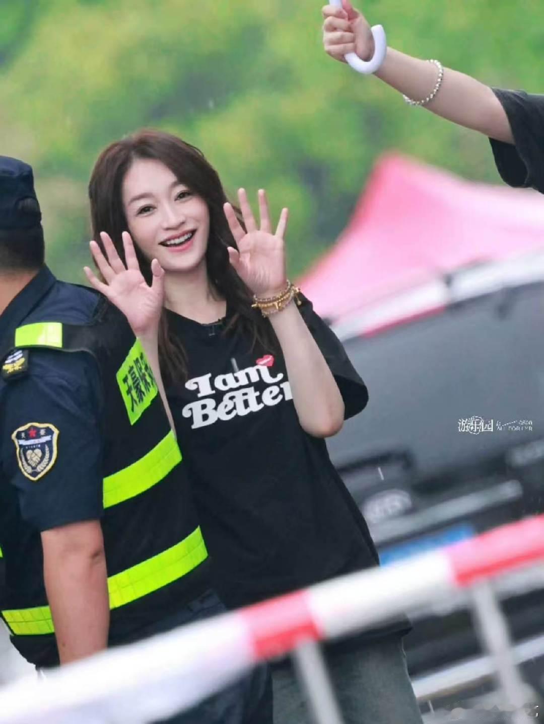李小冉李小冉捂嘴王濛乘风2026濛主藏不住话实锤，李小冉私下小妙招被公开，乘风捂