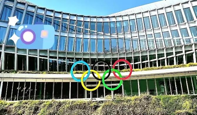 国际奥委会副主席胡安·安东尼奥·萨马兰奇最近在洛桑公开说起“对北京2008年设置