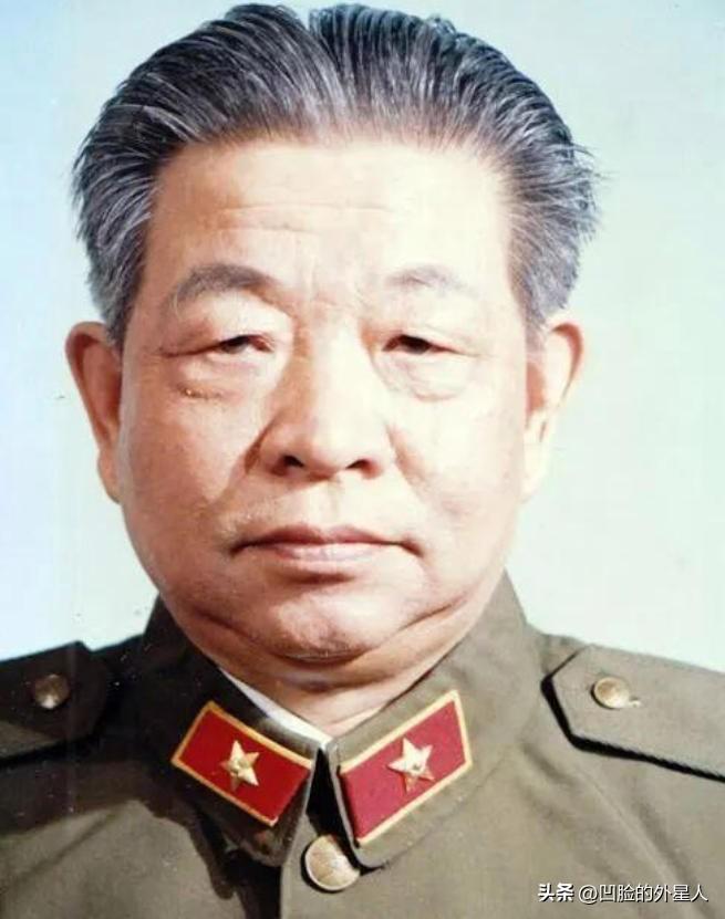 毛主席有一位终身保镖，晚年离休后，继续保护毛主席故居。保卫毛主席26年，也传承着