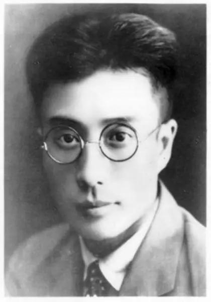 1943年，土匪刘黑七屠杀了20多万百姓，还掳走了500多名妇女，八路军政委王麓
