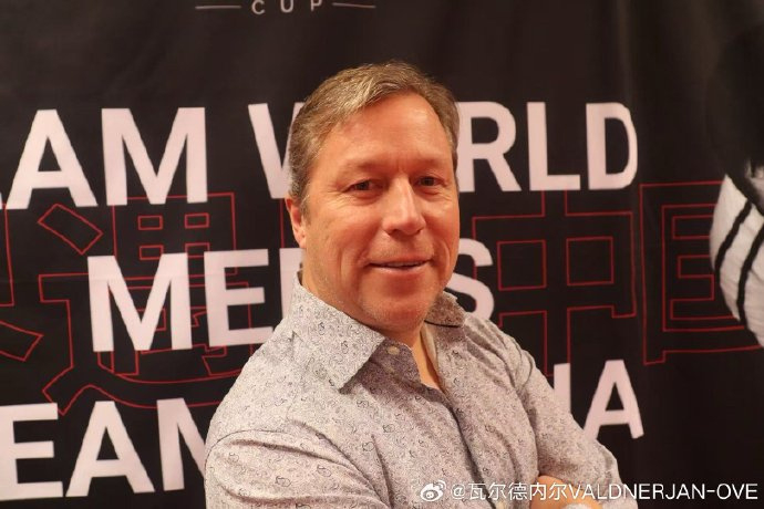 61岁瓦尔德内尔复出 61岁的在微博发文，自宣将复出打球，他写道：Hi 大家好，