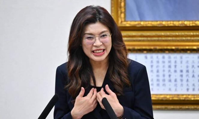 郑丽文：马英九身体状况差 要马家人赶快把他带回家。

一般来说，政党内部的分歧很