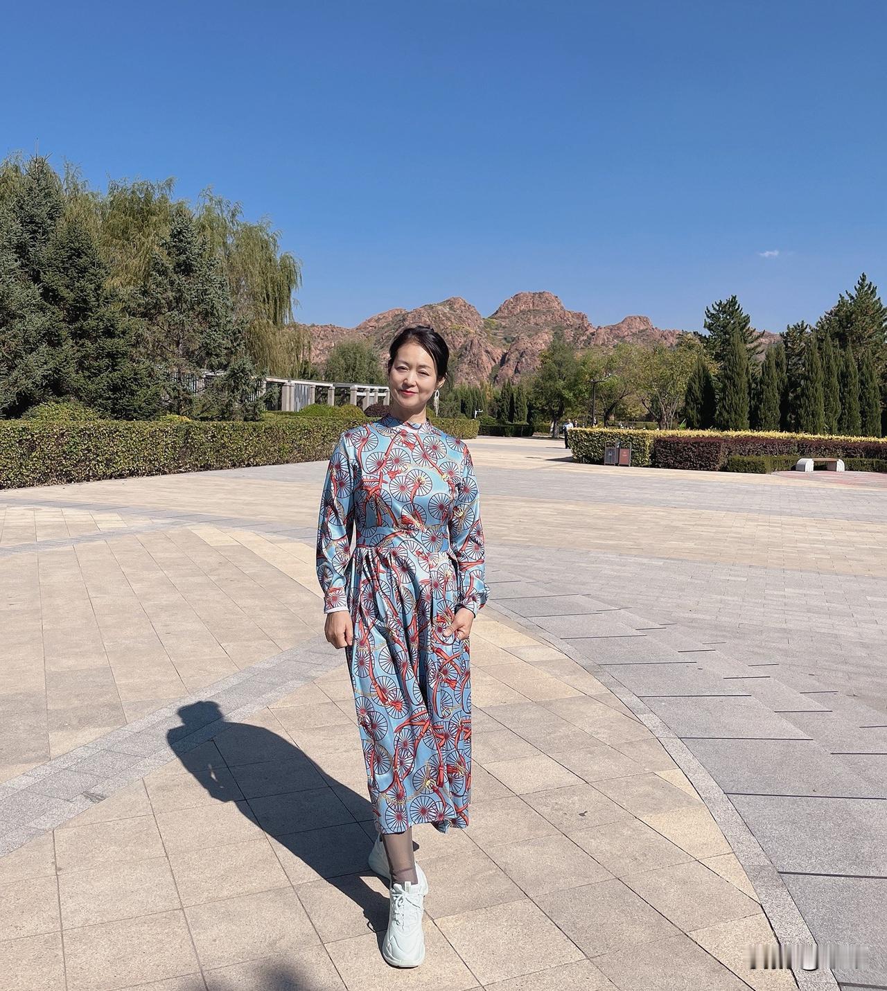 我53岁，我是个温柔的女人，别看我是个女的，开车又快又好。[捂脸]

朋友都说我