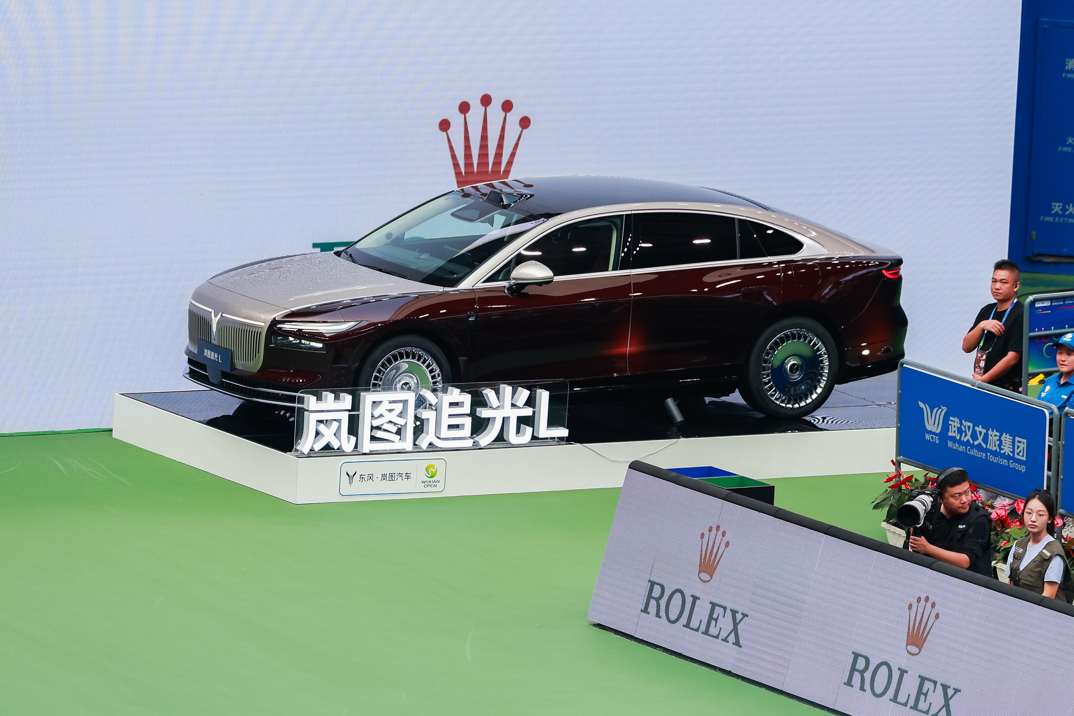 武汉球会的正确打开方式 武网公开赛今天收官，这也是岚图陪伴的第二年，双方带来了不