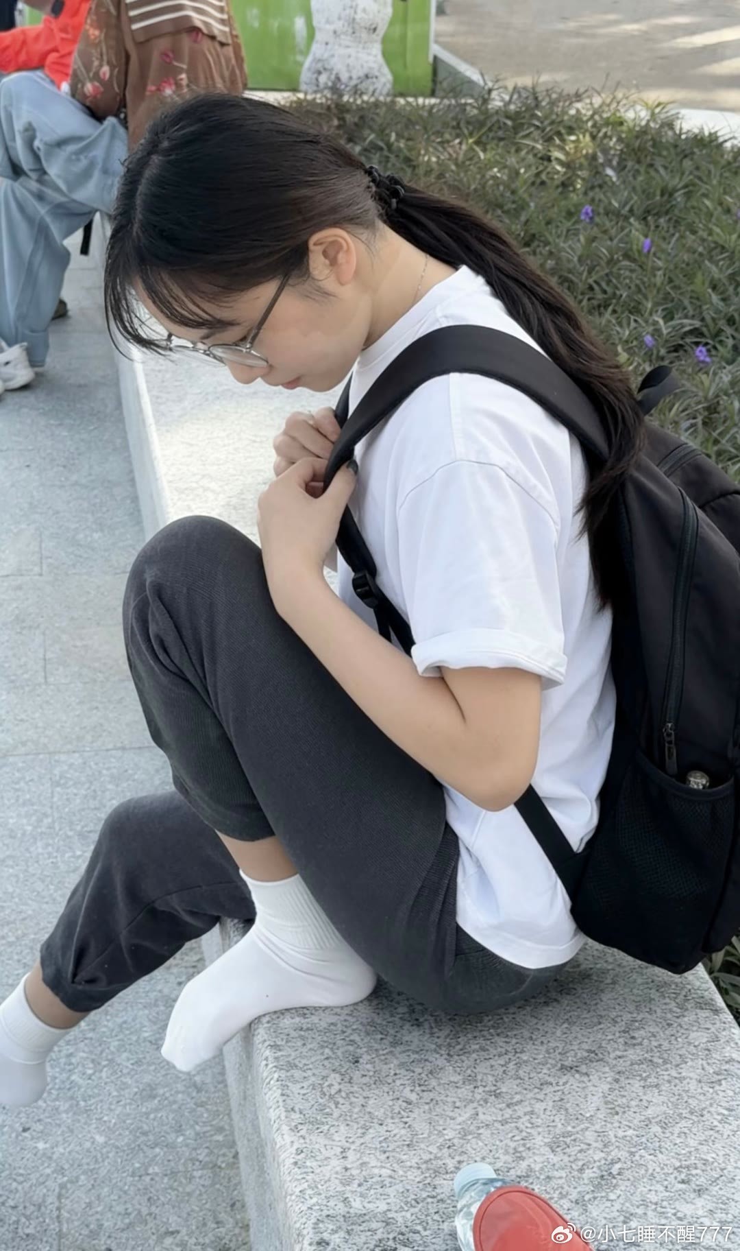 你也不必牵强再说爱我 