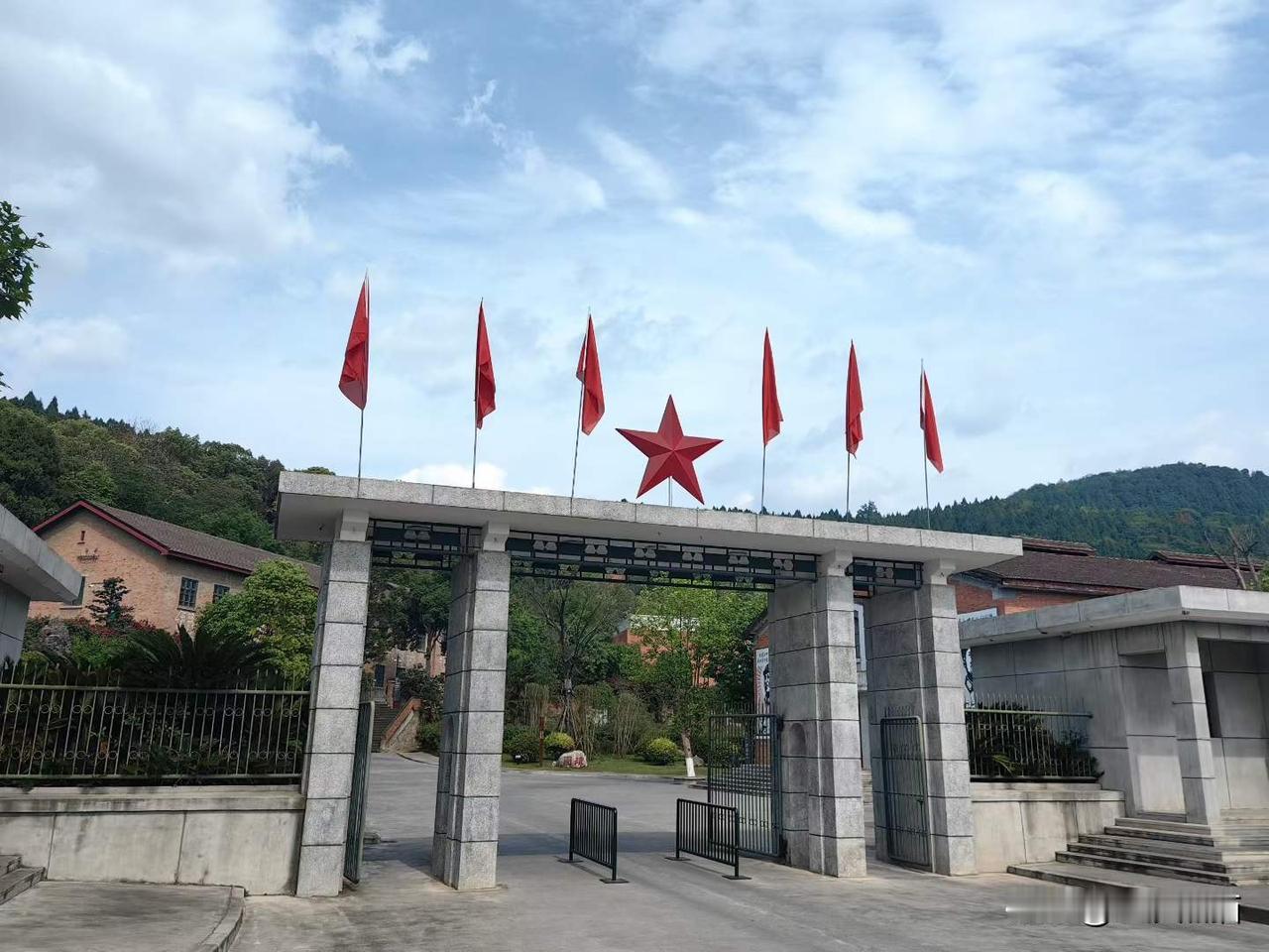 共和国不会忘记:梓潼县“两弹城”（照片4为邓稼先办公室）
图文原创：涛哥
晒图笔