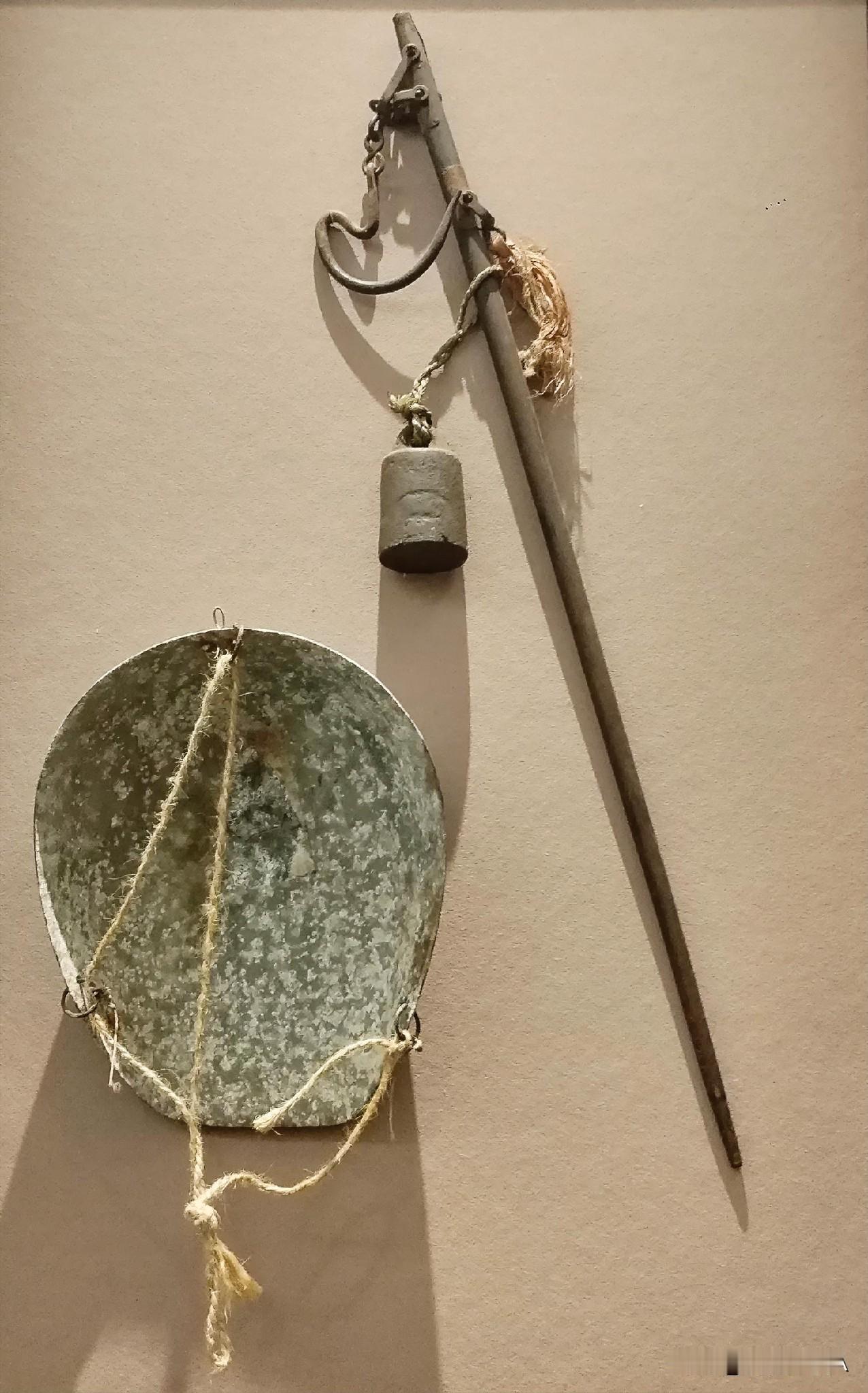 缘分定数
 
良得闲来无事，故作老道端详身旁的顺梅。
 
顺梅嗤笑一声：“你天天