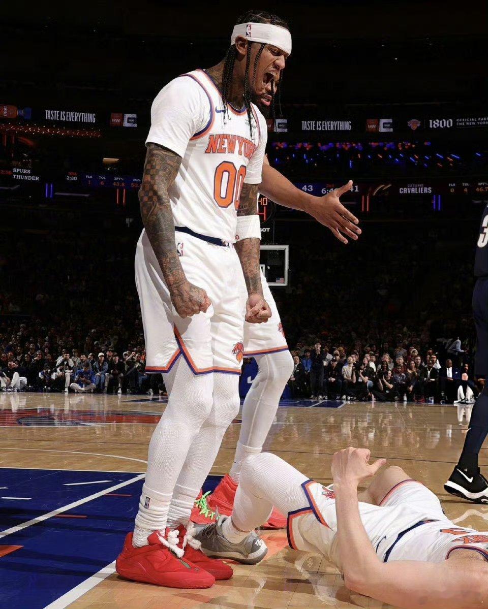 杯赛夺冠对于尼克斯而言，额外的好处就是激活了克拉克森。最近6场比赛，克拉克森有5