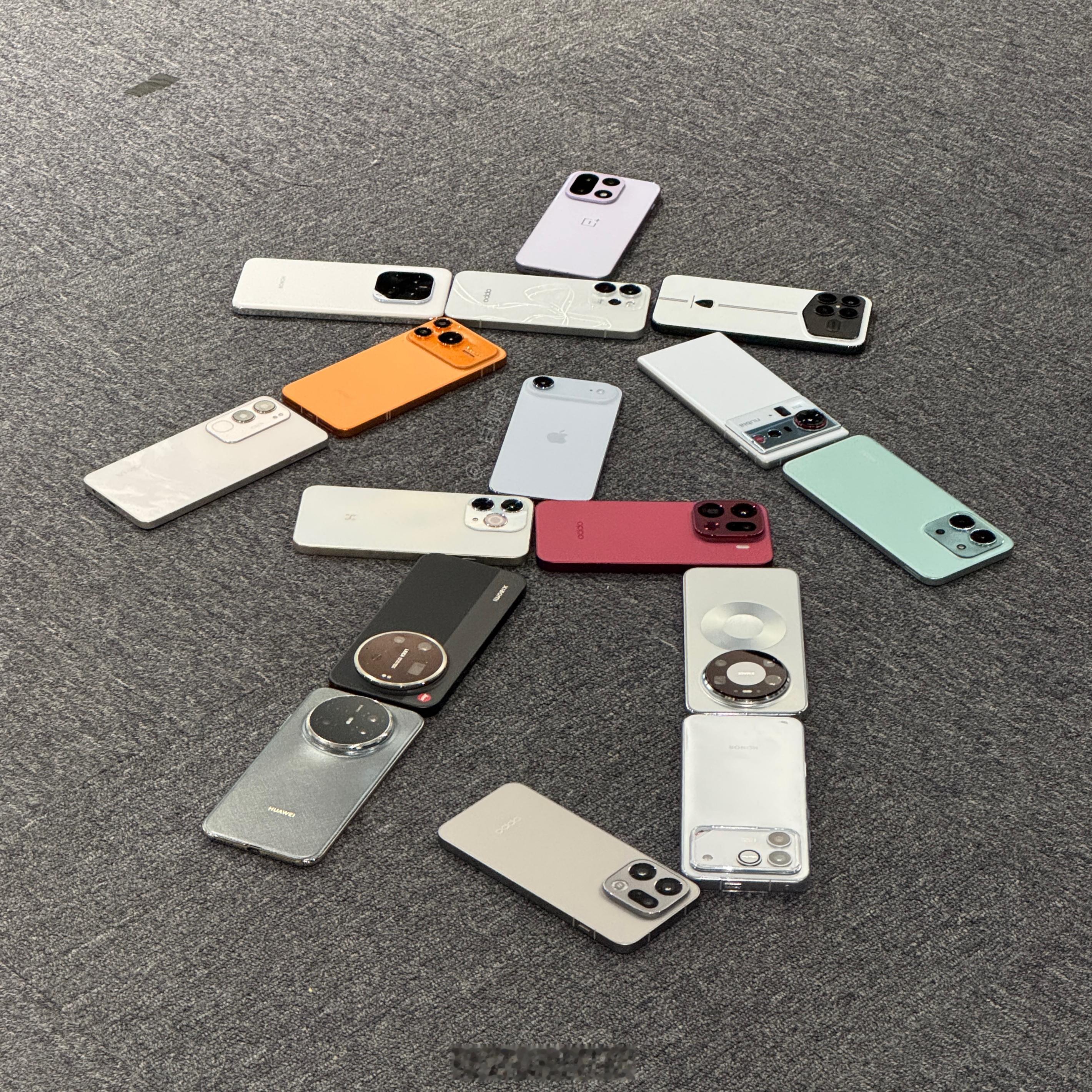 闲聊，你心中的年度最夯手机是哪台