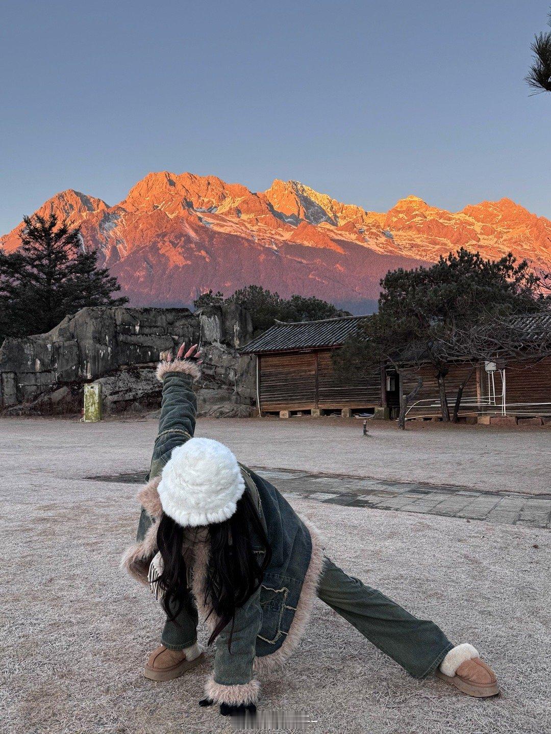 🗻日照金山小爷来了  ​​​