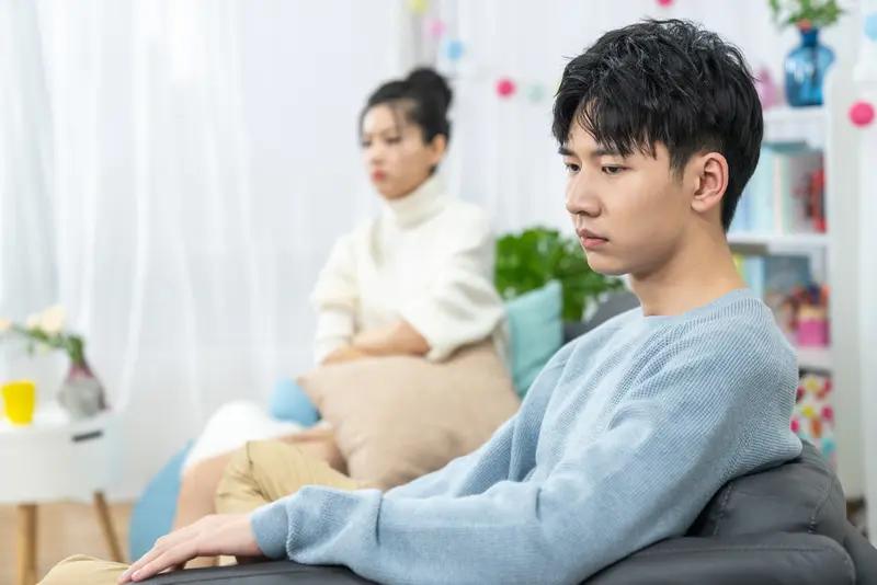 结婚确实不是两个人的事儿，是两家人的事。要是女友妈妈不同意你们在一起，还挺闹心的