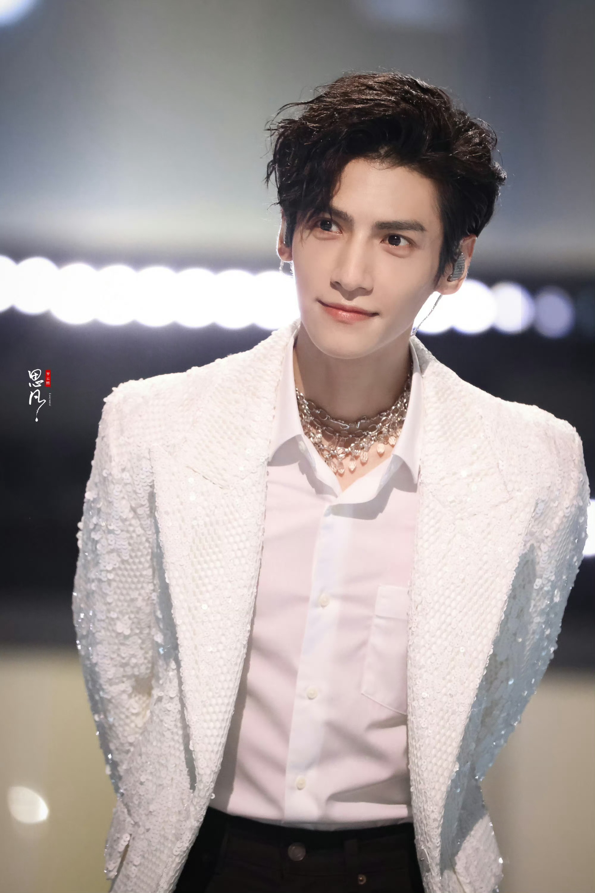 《天使与恶魔》我的珍藏锁屏🥰🥰🥰三好老师：这张小雀熙壁纸的工作时长好长啊我