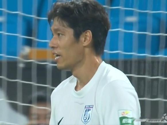 泰山锋卫毕津浩正式加盟大连英博…毕津浩现年35岁，司职后卫/前锋，在2025赛季