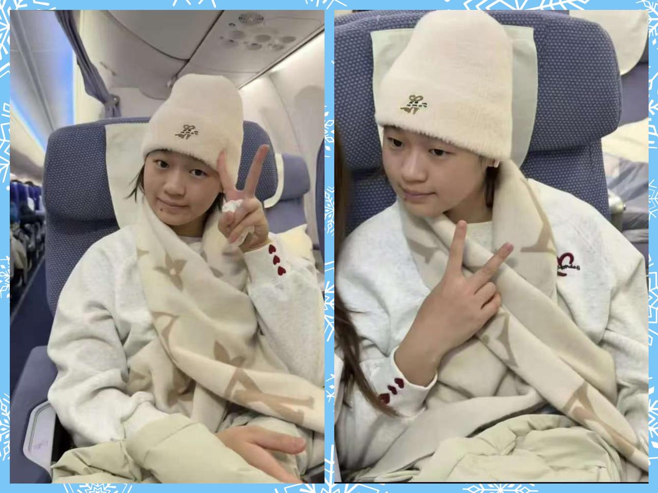 全红婵icon坐飞机返程啦！
看她的装扮，感觉瘦了不少，全红婵太不厉害了，玩了3
