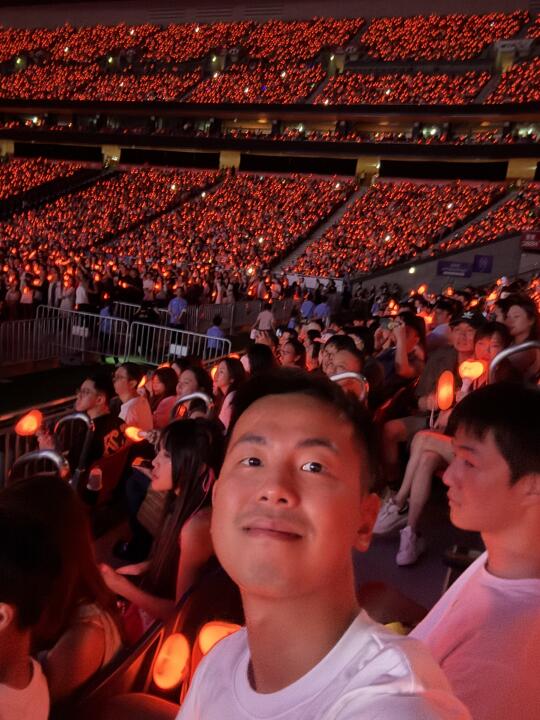 假粉也是在香港看上真周杰伦的演唱会了