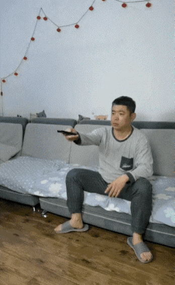 别人的老婆是这样的，自己的老婆是这样的。