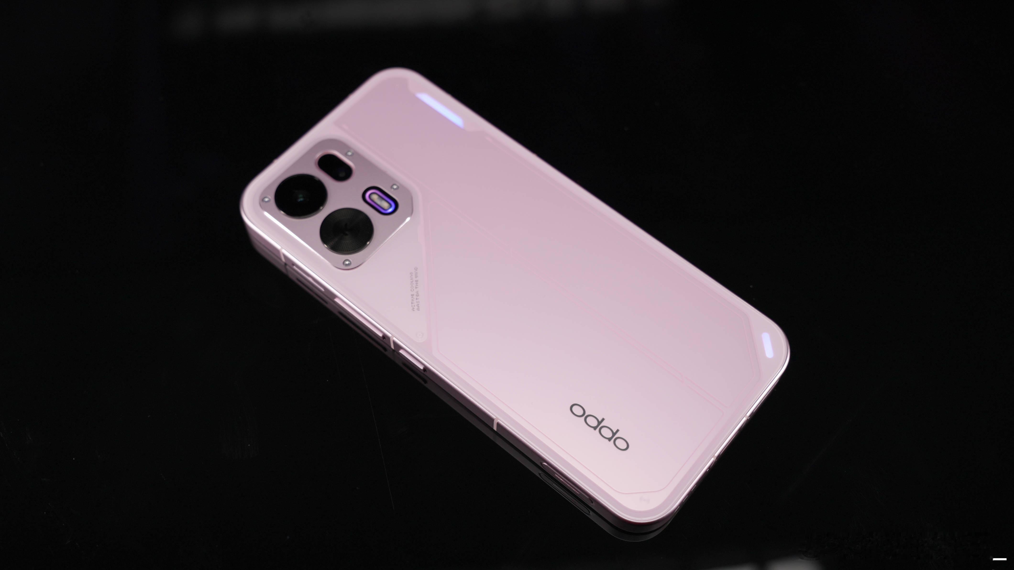 OPPO K15今天10点开售，中端机塞8000mAh冰川电池加内置主动散热风扇