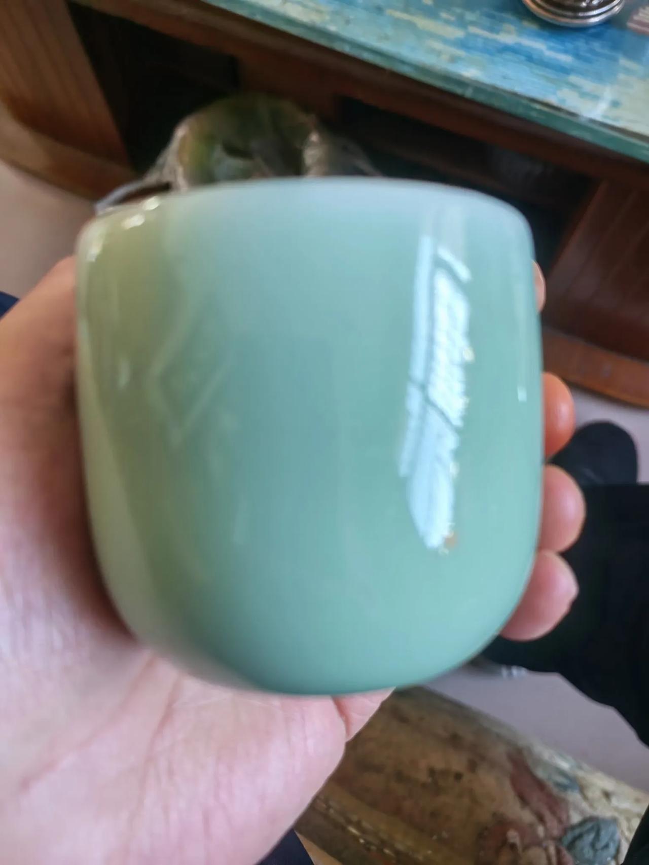 这杯子是雍正的？乾隆的？还是景德镇的？！