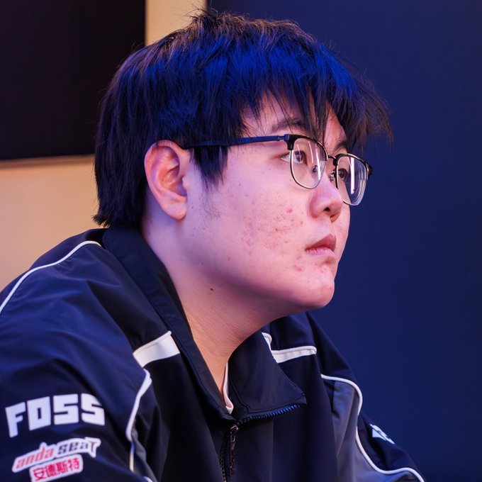 T1连续四次在世界赛中淘汰了 369❌ TES 0-3 T1 — S15半决赛❌