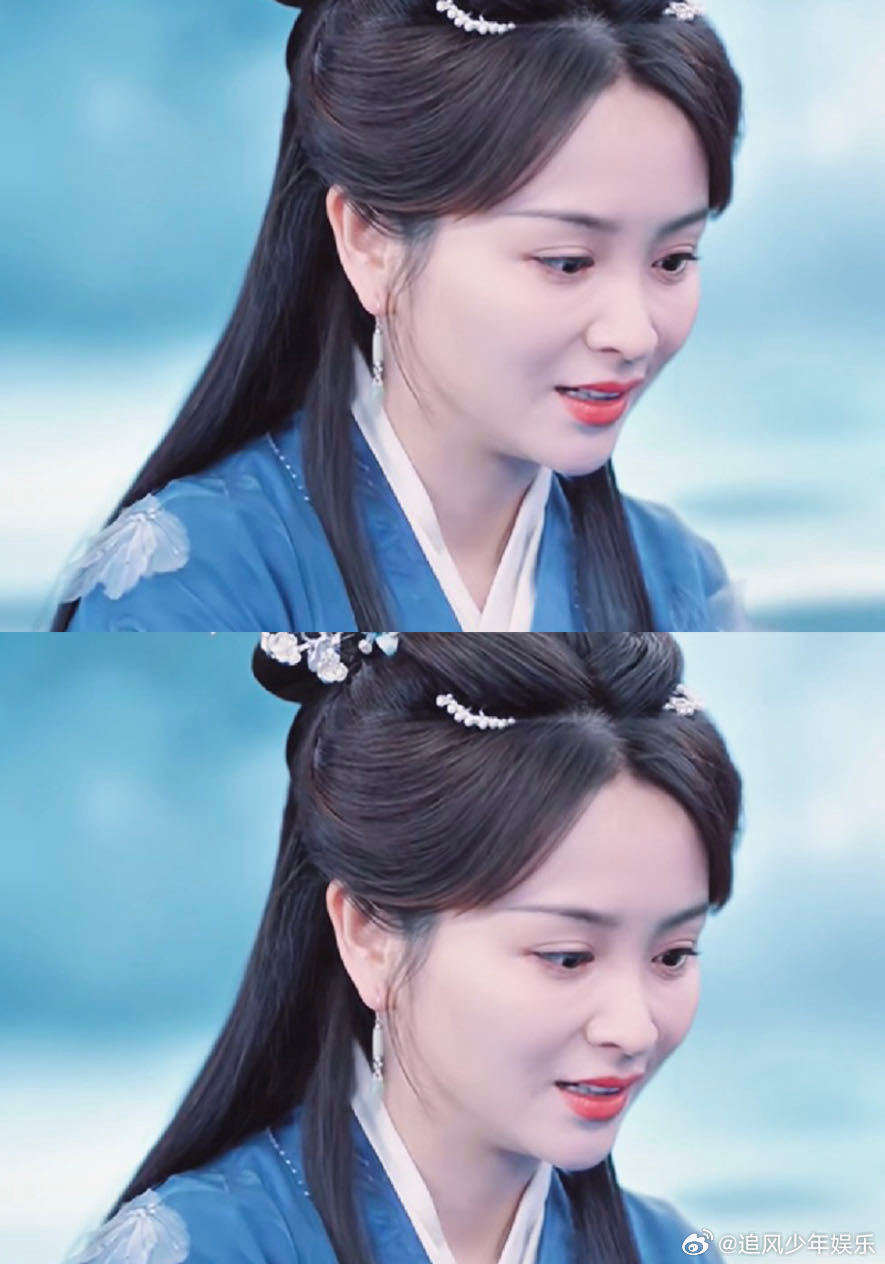 邓莎说迪丽热巴像芭比娃娃邓莎这波夸夸精准戳中审美，热巴的精致五官配灵动气质，确实