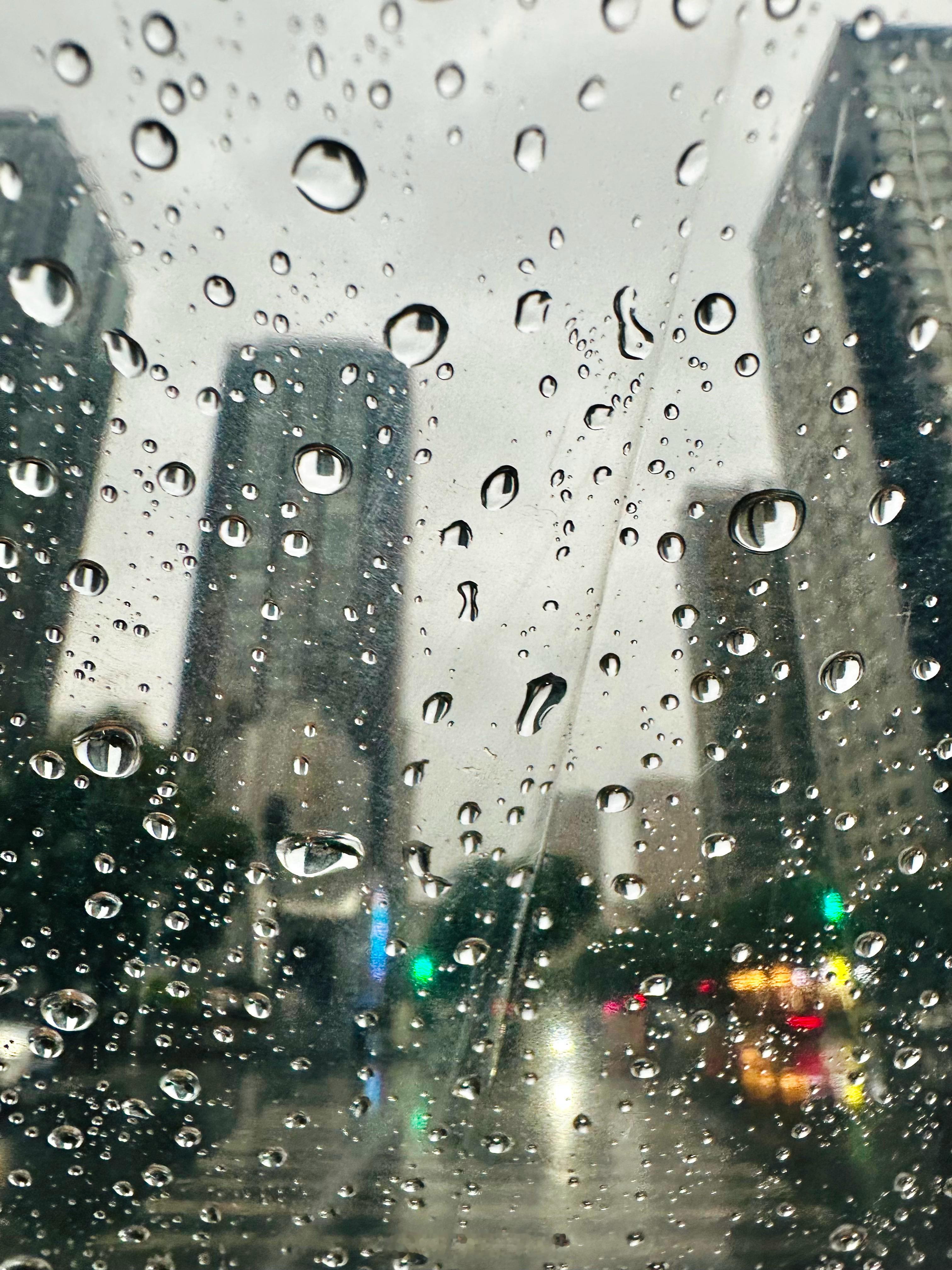 𝕣𝕒𝕚𝕟☔️｜雷雨碎糖满身湿，所有不顺通通走开🌧♪ 沈阳·兴工街