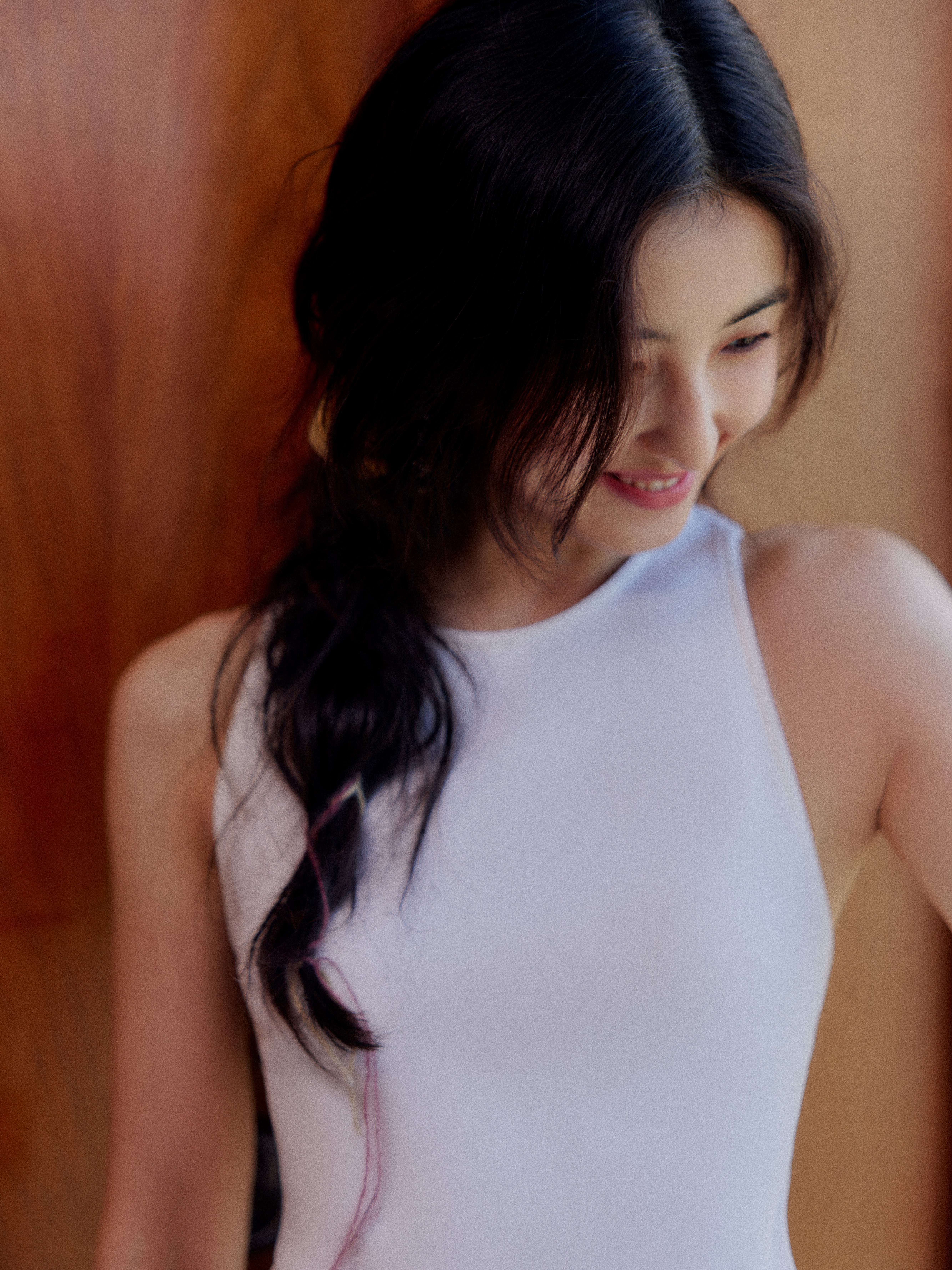 张子枫现身陈思诚工作室  在复制粘贴的时代，你是手写的诗