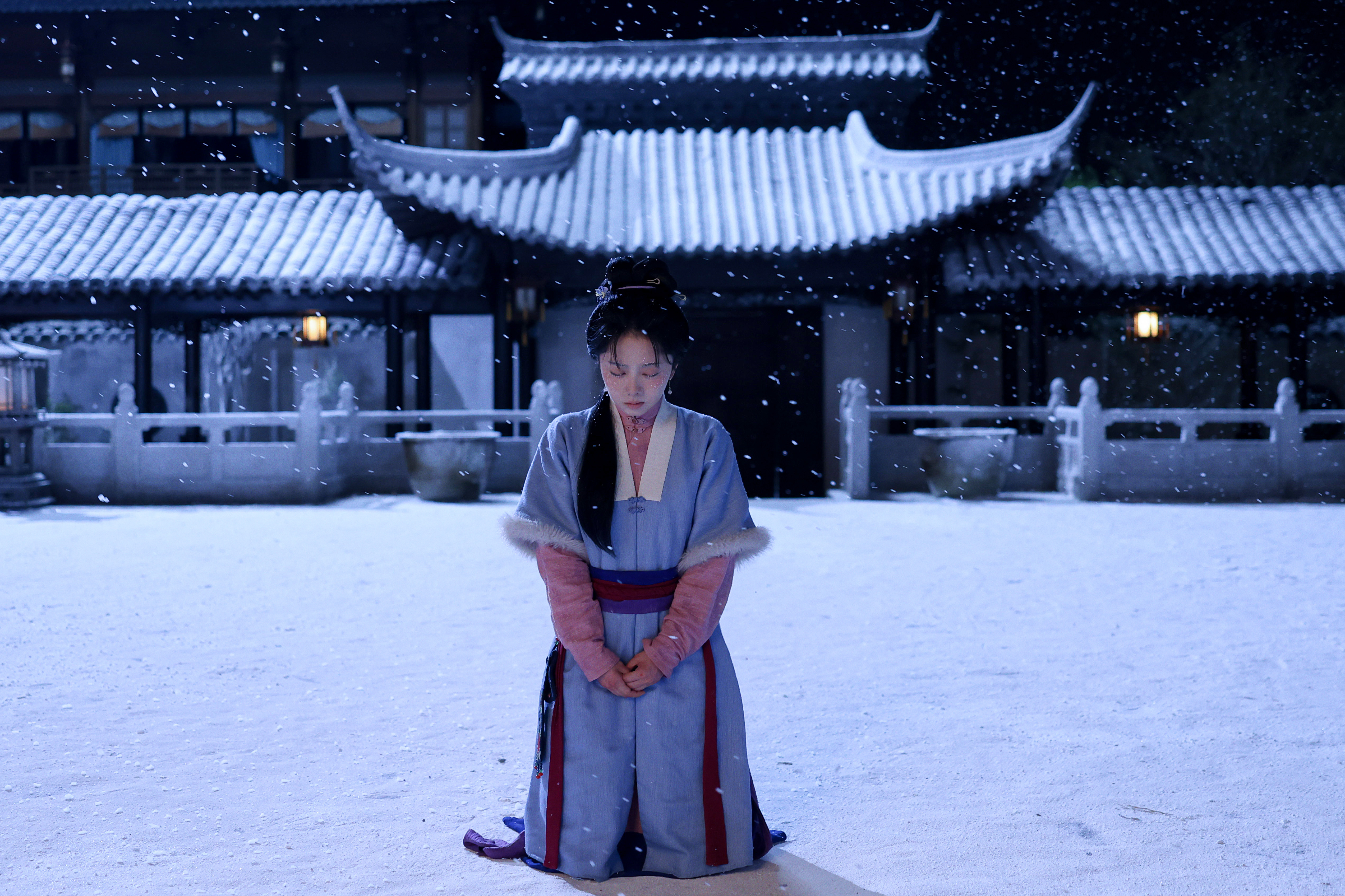 谭松韵[超话] ❄️谭松韵兰香如故寒天冻地，大雪纷飞，身为奴婢的许兰香被主子责罚