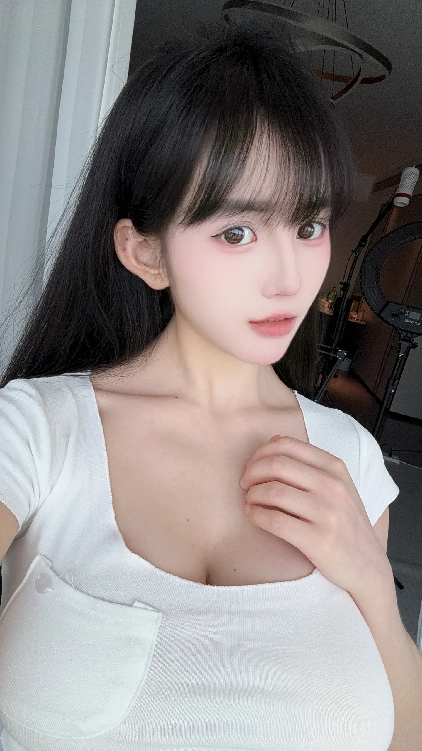 发现自己耳朵上突然长了三个痣这是为什么