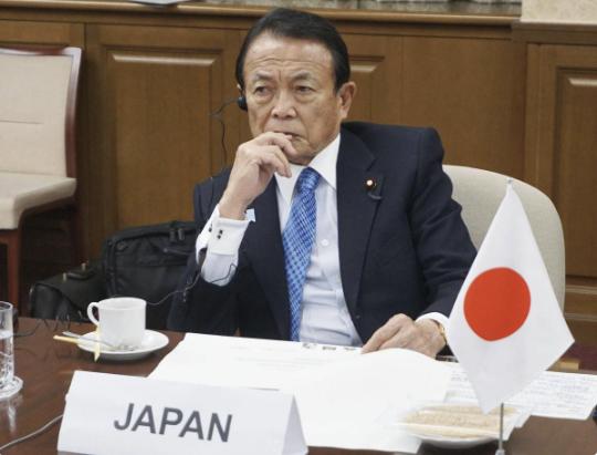 184:57强行通过！无视83%民意，麻生太郎亲手造“自家天皇”，战犯后裔或将登