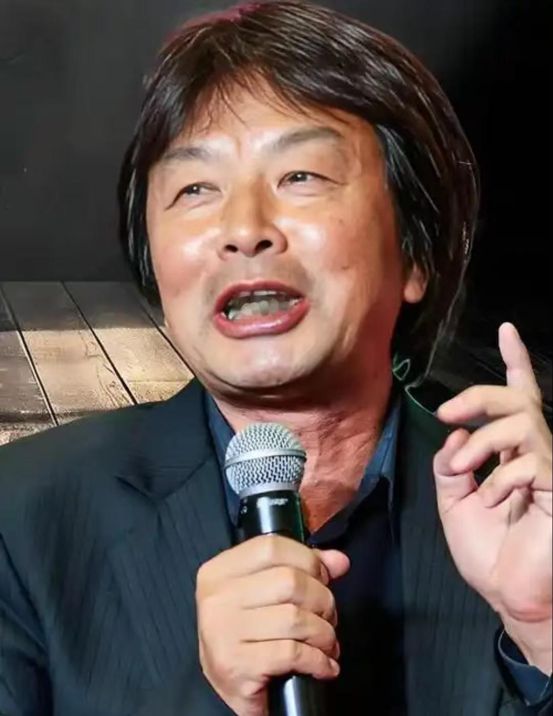 刘震云这段话太狠了：
“当穷到了一定的程度，
你就根本没有能力去
学习、思考、出