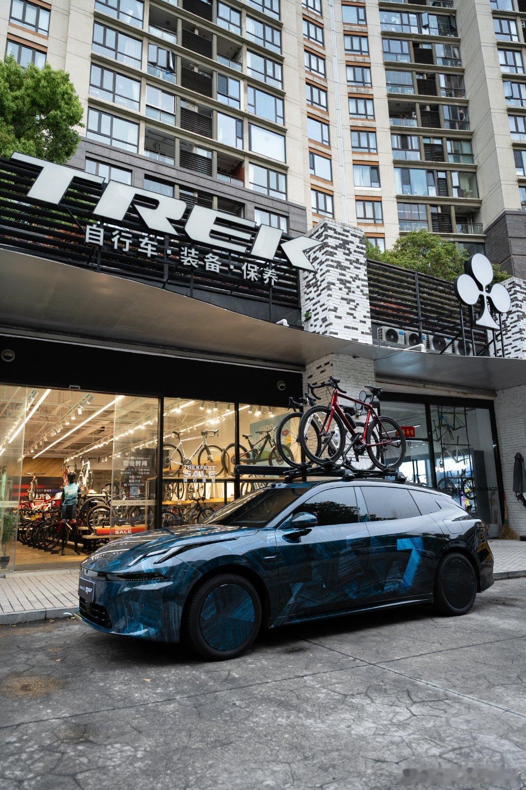 不能搭载各种户外配件的旅行车，不是好的旅行车。前方消息，领克07GT 正在上海，