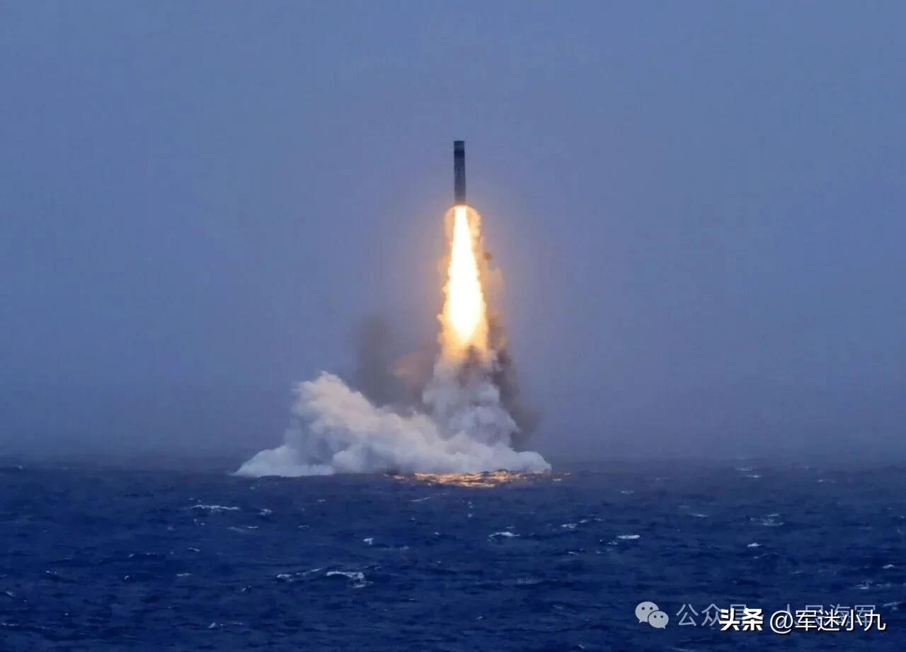 震撼无比！我国海军首次发射潜射战略导弹画面公布！

这一次真的没有想到，
人民海