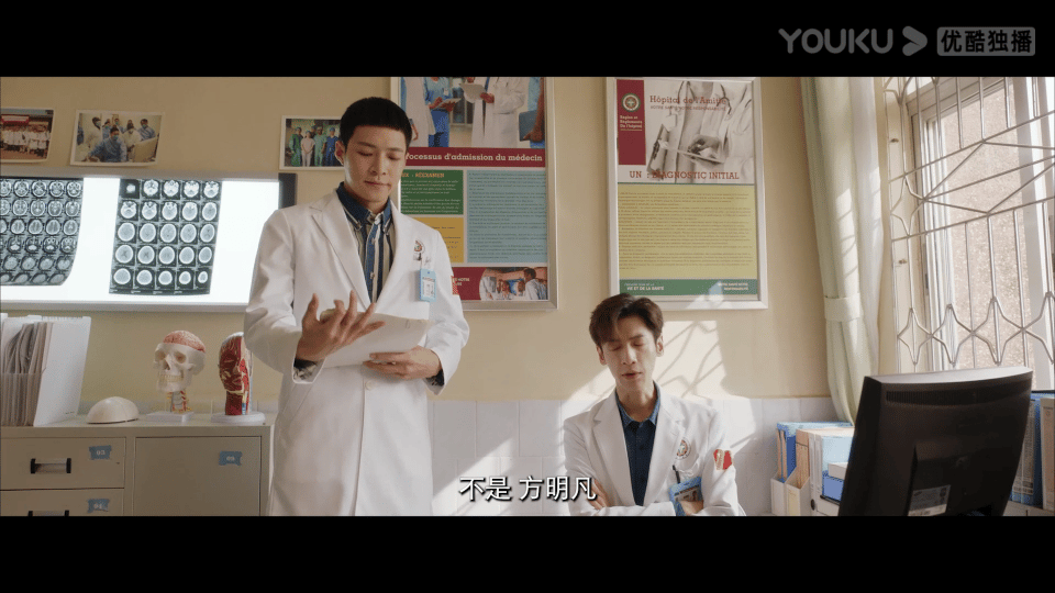 #谁家男主第一集就进局子捞女主#  我就很想问一下苏为安，她是怎么做到能够在警局