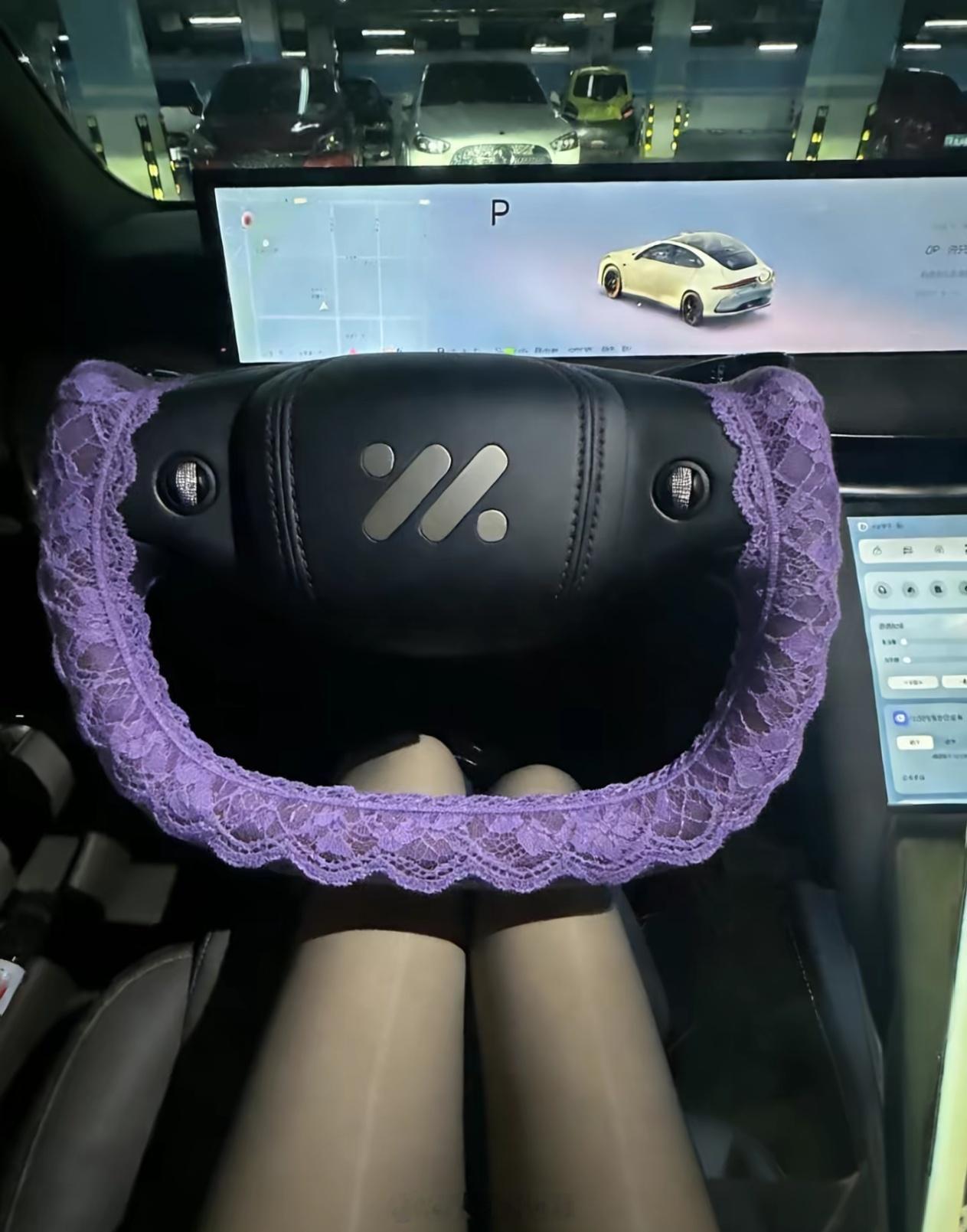 这蕾丝方向盘套，在冬天开车总不冻手了吧？ 