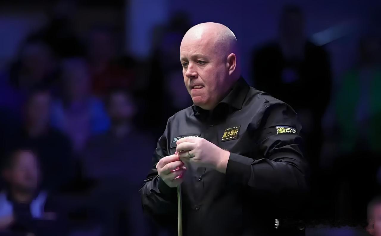 希金斯宝刀未老，吴宜泽冲击首冠
北京时间11月8日，2025年斯诺克国锦赛半决赛