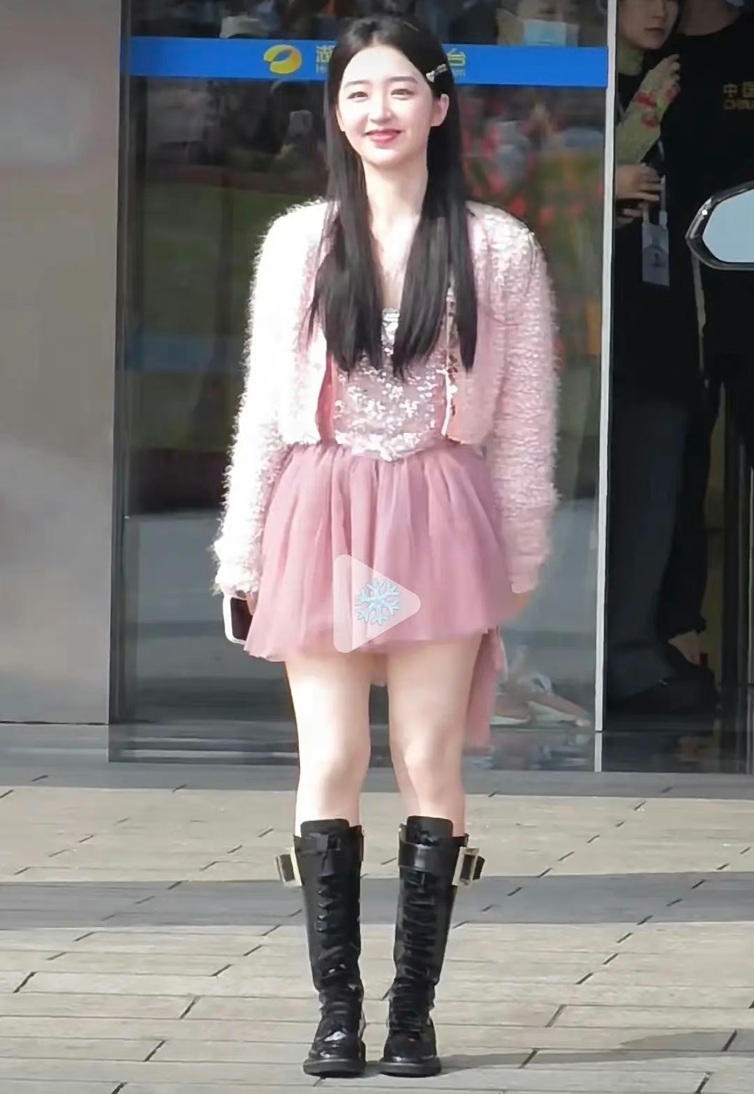 邓恩熙这个身材还是多演点古装剧吧 ​​​