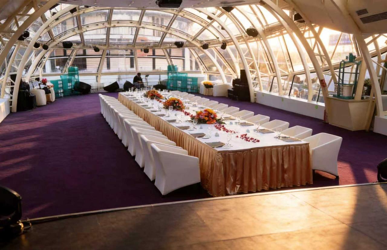 珠江夜游别只知道站甲板！天字码头玻璃船舱太好
📍广州 珠江夜游天字码头-玻璃船