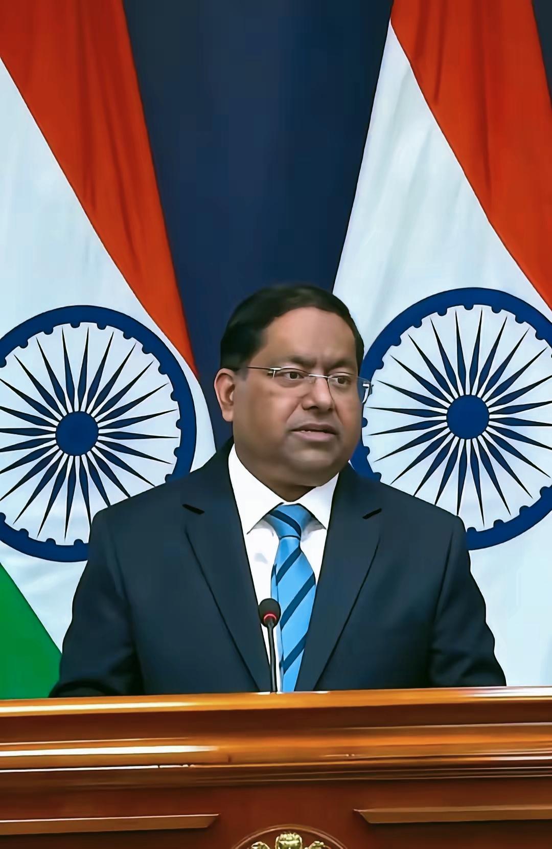 对敌人善就是对后代的恶！
 

​​印度陆军参谋长乌彭德拉·德维迪在新闻发布会上