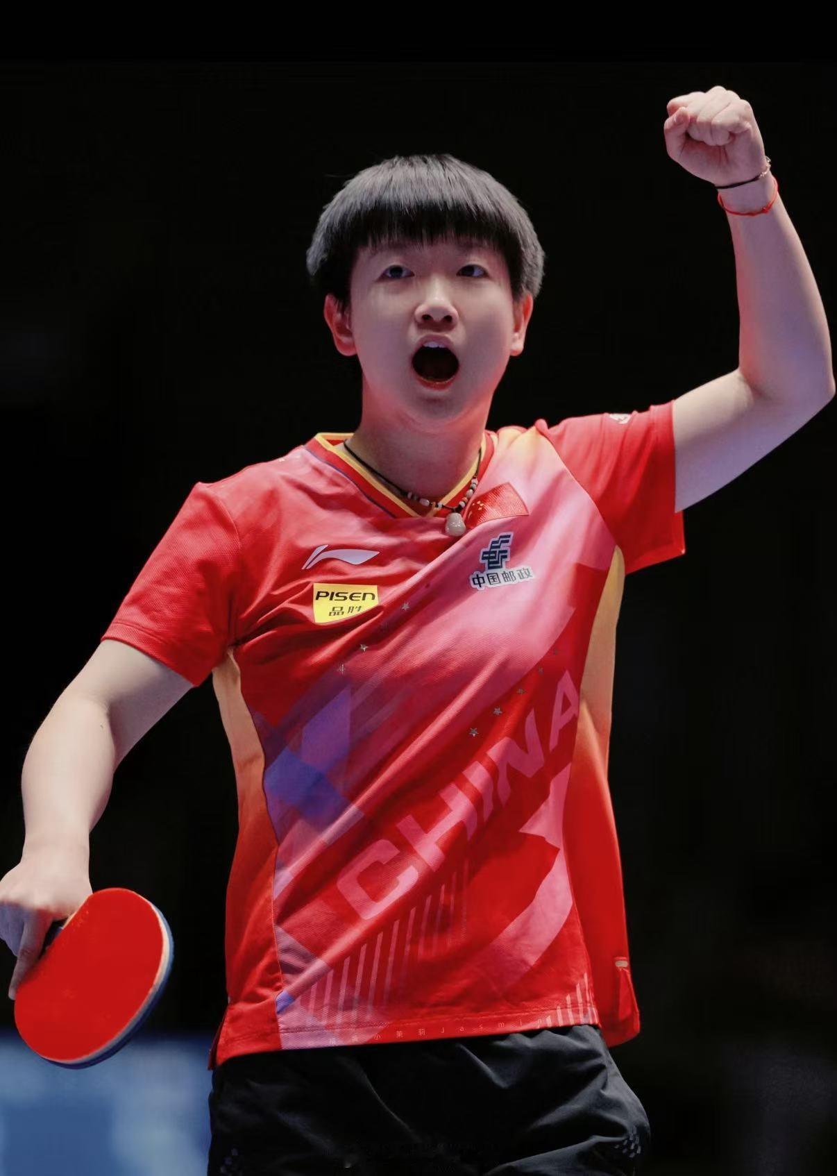 20出头的国乒名将孙颖莎，用日复一日的坚持将 “为国争光” 刻进每一场赛事。国乒