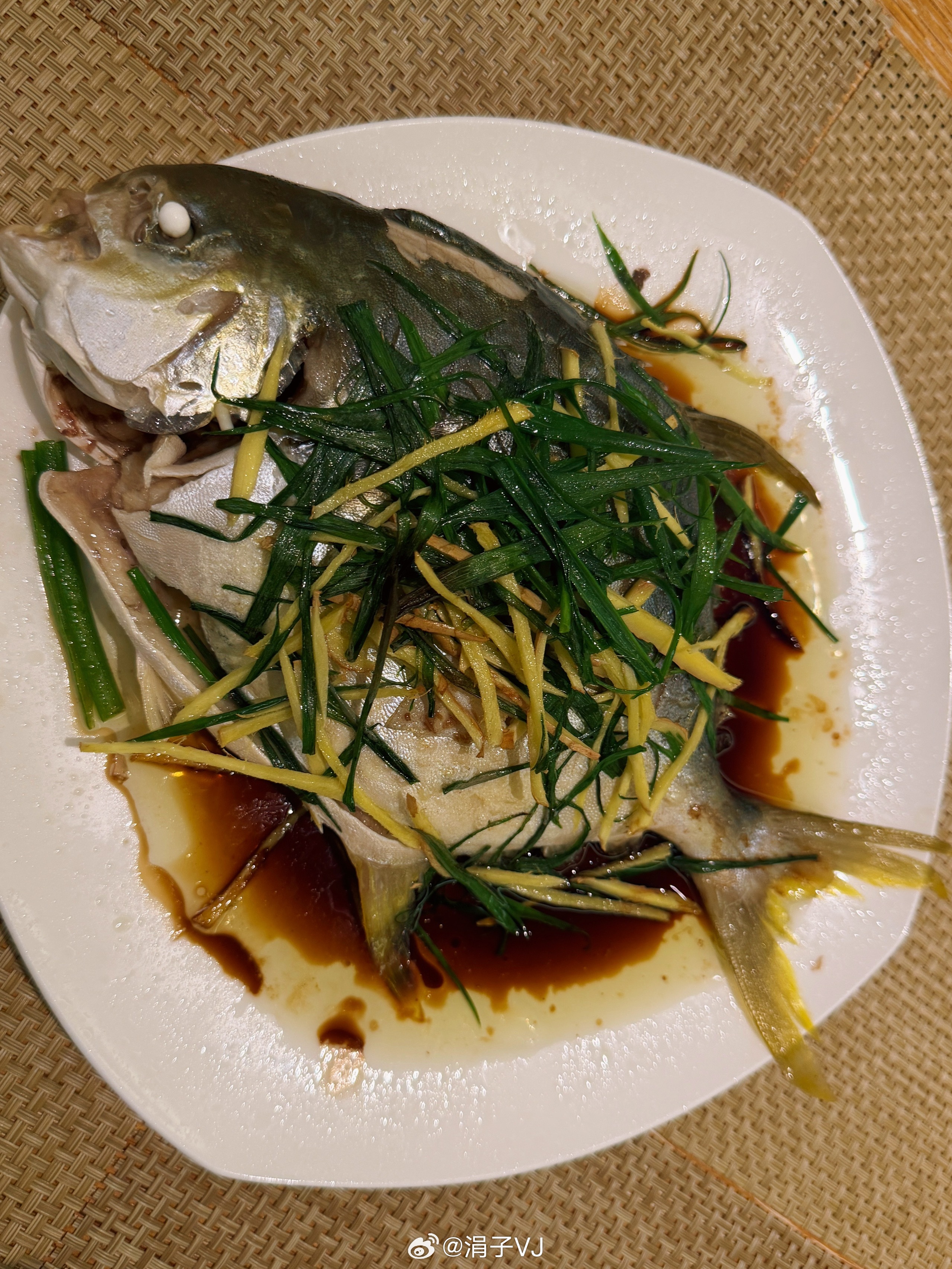 我吃过最好吃的清蒸鱼竟然是小助理做的！家里大厨👨‍🍳逐渐养成。会做饭的先生，