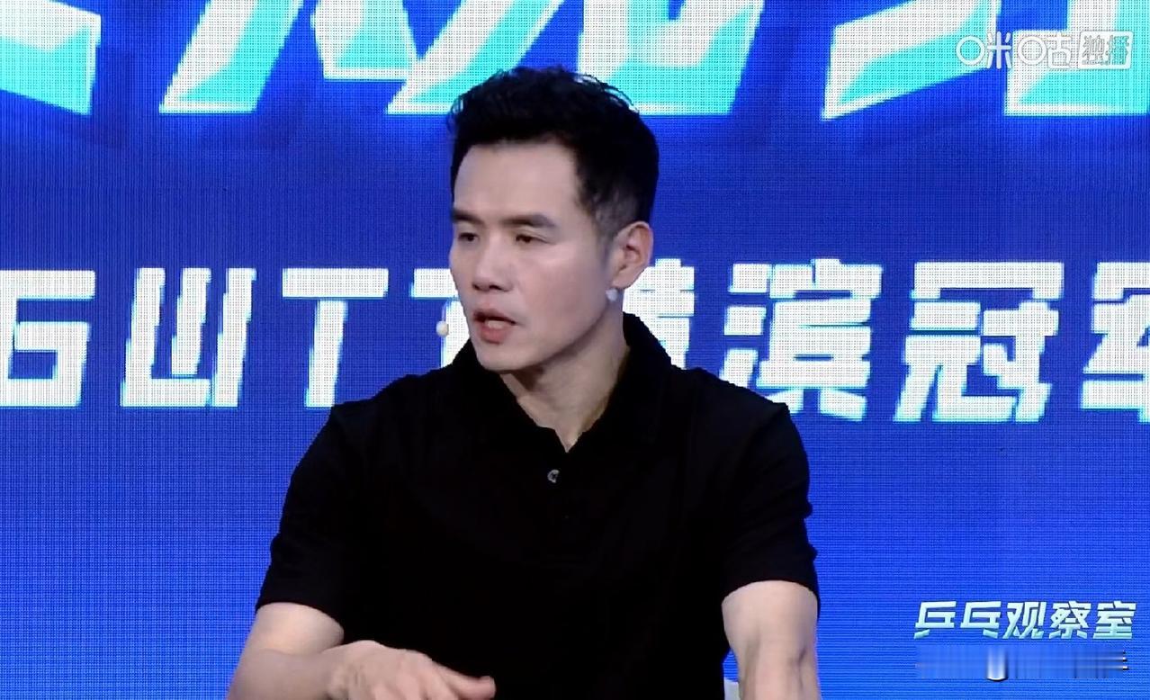 一向温文尔雅的刘国正对向鹏的点评太犀利了，居然公开说向鹏打得很窝囊。

刘国正：