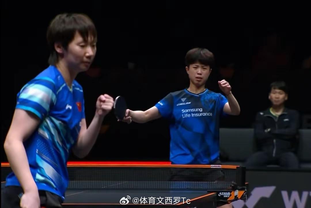 体育 WTT单打百胜里程碑！王曼昱4-1轻取朱芊曦，晋级总决赛女单四强王曼昱4比