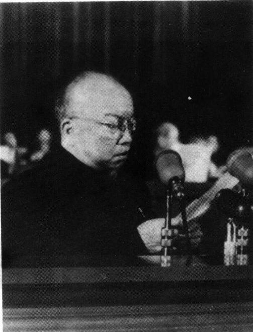 他是国民党高官，却为全国解放立下大功，建国后工资比毛主席还高，主席还力排众议，特