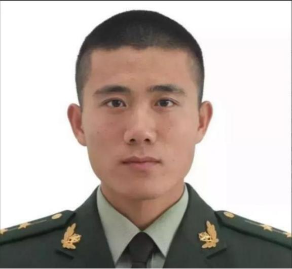 “国家白白培养了他5年！”2018年，武警济南支队入职了一个月的大学生，还立下了