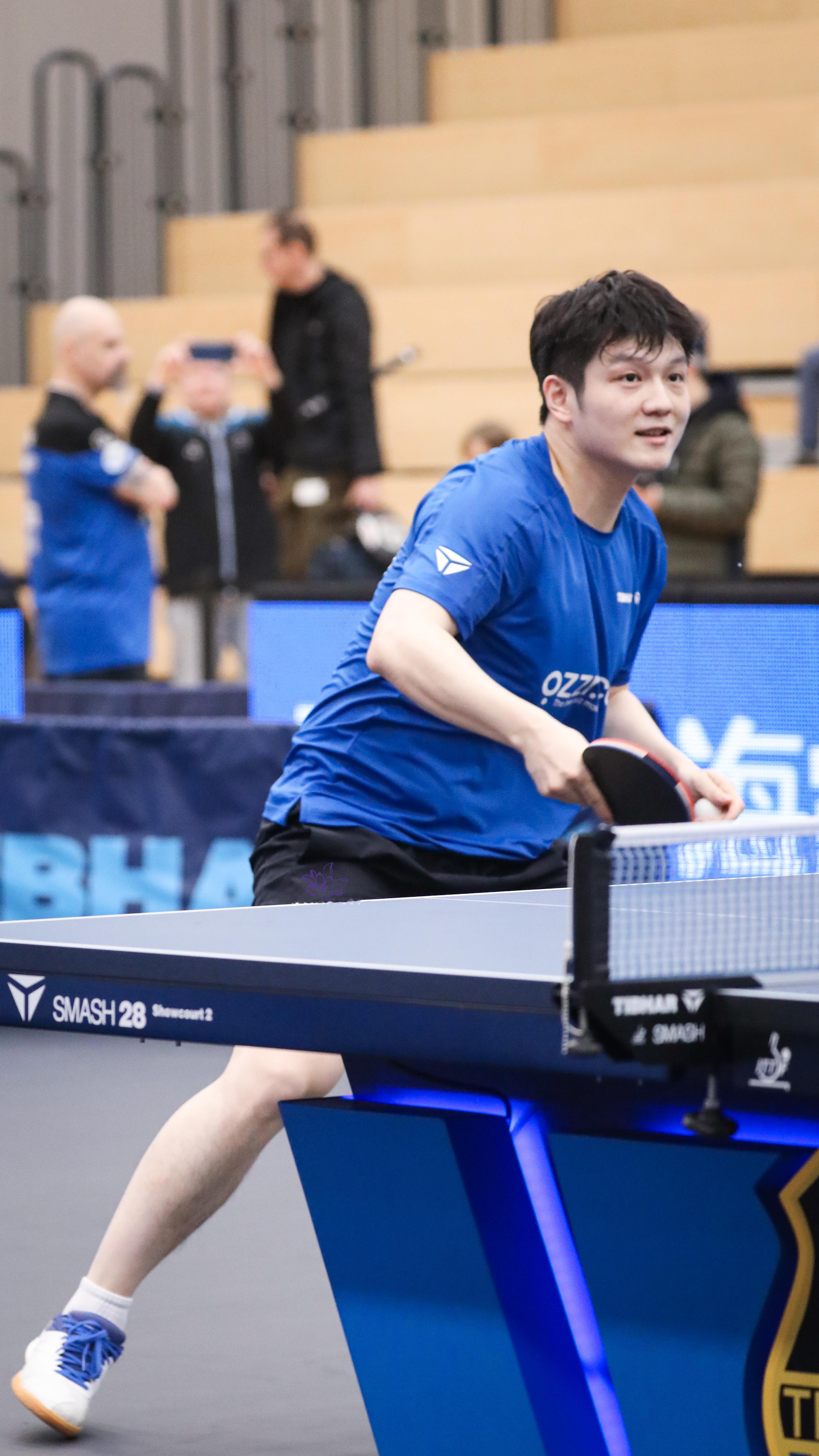 樊振东樊振东德甲 我看见你飞扬的汗水我看见你眼底的欢喜是名为热爱的光