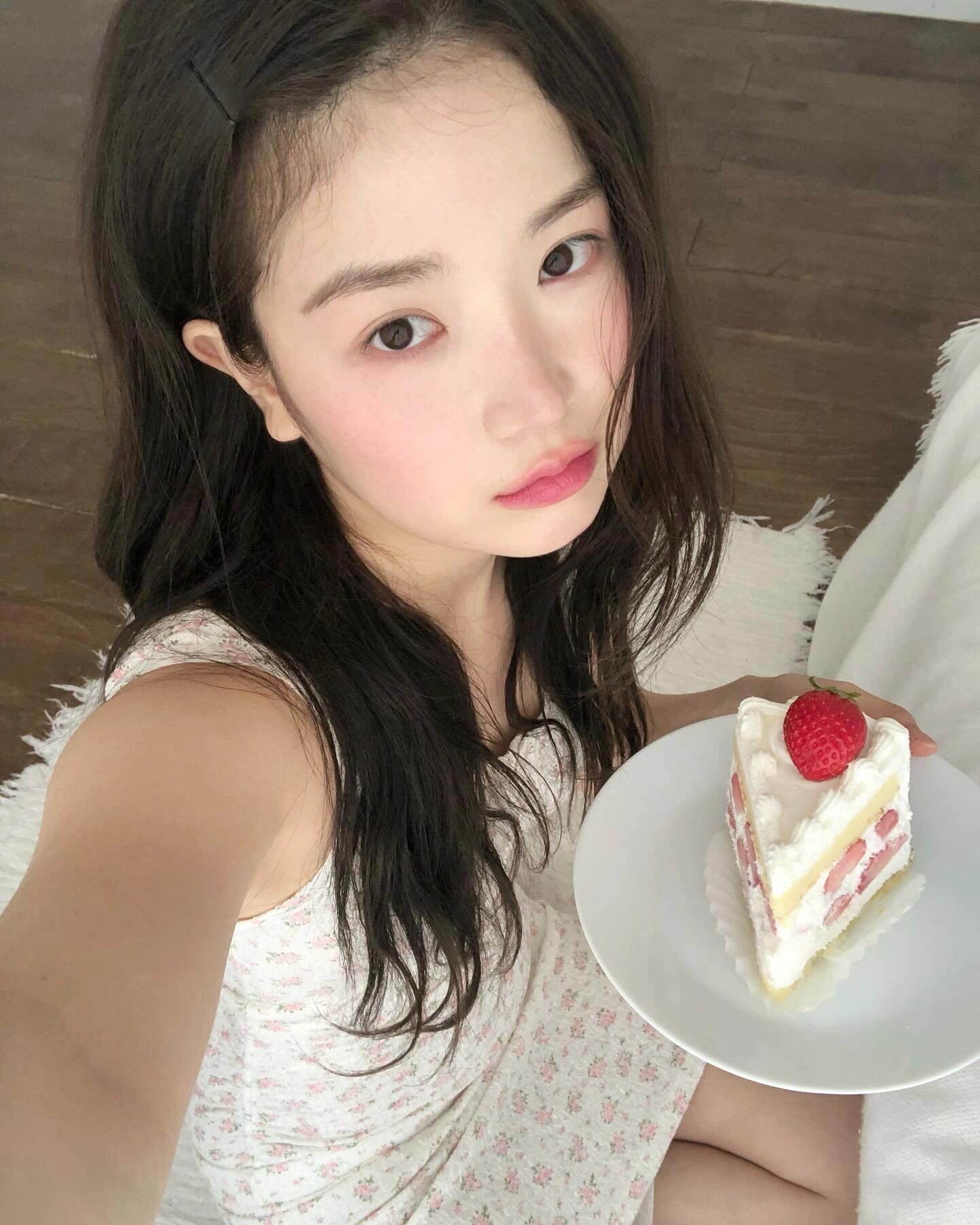 胎毛发际线和小刚卡的搭配真的好娇憨喔….🍰ins：I7mz4 ​​​