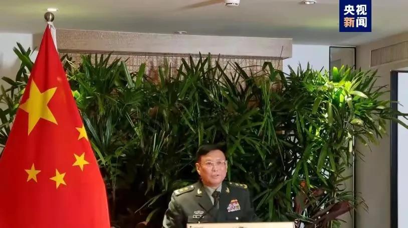 最近菲律宾再次发表了涉及南海的错误言论，引起了中国方面的不满和关注。针对这一问题